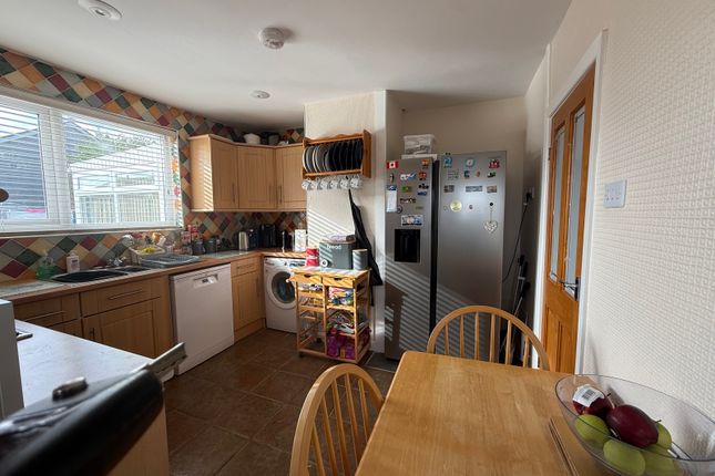 3, Sports Way, Milford Haven photo 3