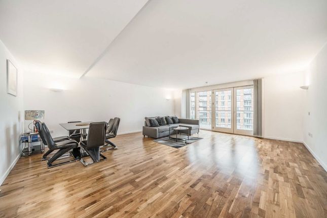 Flat 1302, New Providence Wharf, 1, Fairmont Avenue, London photo 2