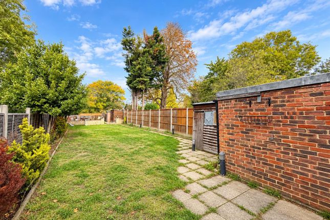 Staines Road, Feltham photo 4
