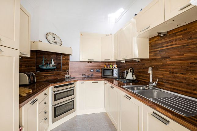 The Haven,Flat 4 B, Hesketh Crescent, Torquay photo 4