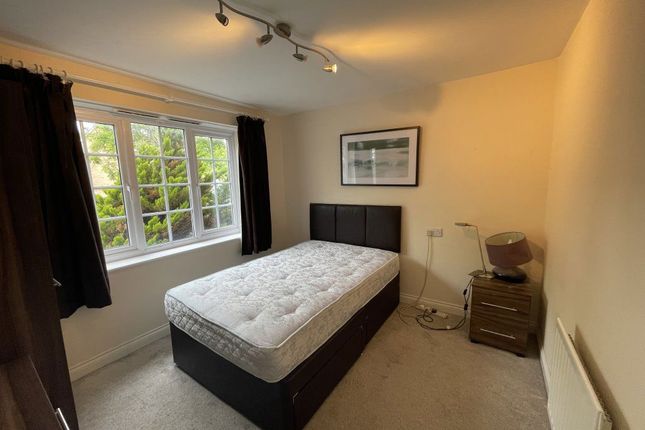 Room 1, 3, Higney Road, Peterborough photo 2