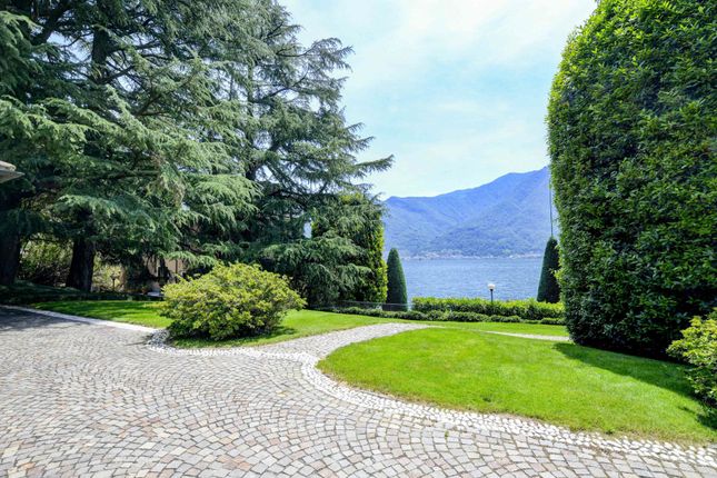 Villa for sale in Lenno, Lake Como, Lombardy, Italy