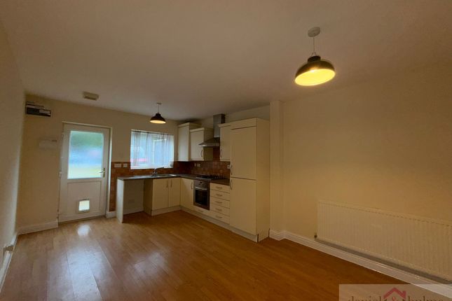 31a Sandon Street, Leek photo 4