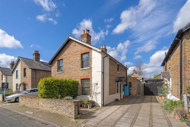 Thumbnail Cottage for sale in Victor Road, Penge
