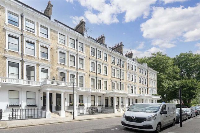 Thumbnail Flat to rent in Ovington Gardens, London