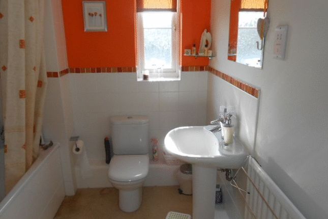 10, Minnow Close, Calne photo 4
