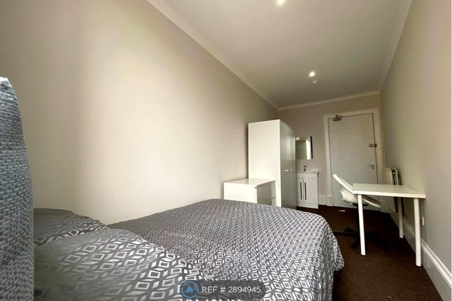 Flat, Cecil Street, Glasgow photo 4