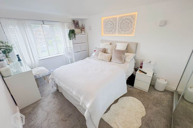14 Graham Crescent, Manchester photo 2