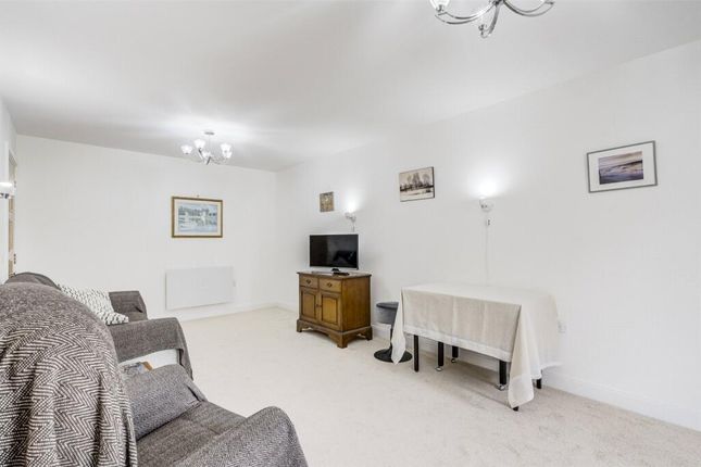 5, Triton House, Heene Road, Worthing photo 3