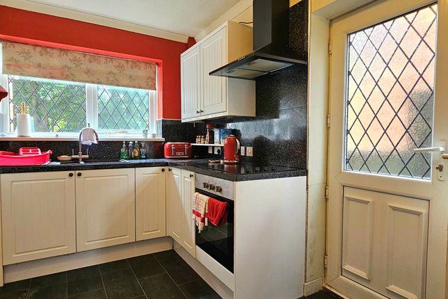 6, Mendip Road, Stourbridge photo 4
