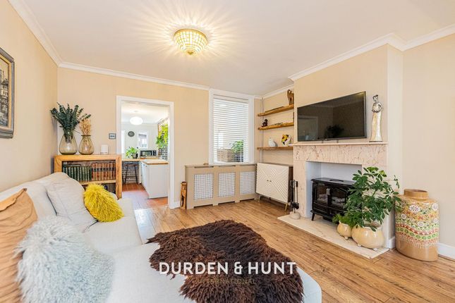 34 Cowper Road, Rainham photo 4