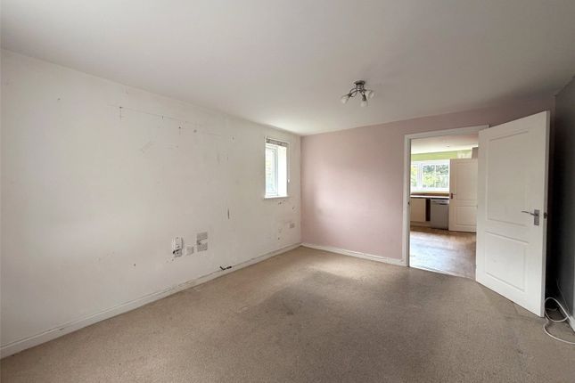 8A,, Heathside Drive, West Midlands photo 4