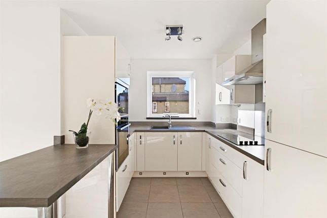 5 Lewis House, 224 Beulah Hill, London photo 2