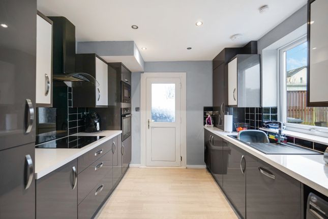 4, Dunrobin Avenue, Johnstone photo 3
