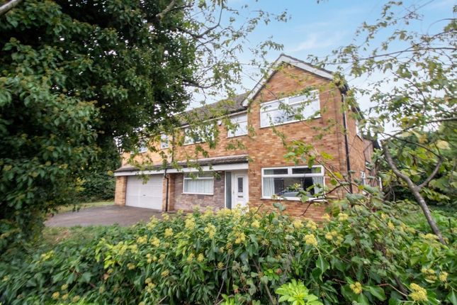 4-bed detached on 106 Stockshill Road, Scunthorpe, £250,000