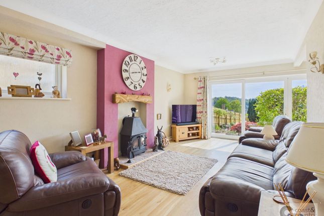4 Manor Road, Newton Abbot photo 2
