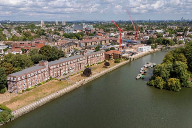 1-bed house on 40, Thames Eyot, Twickenham, £450,000