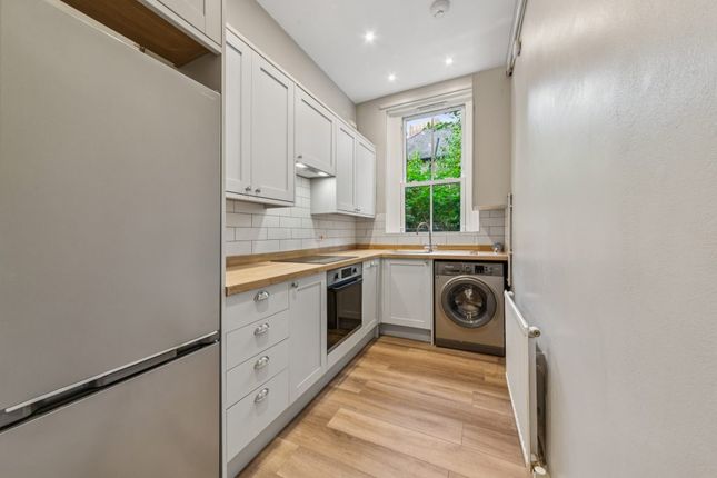 Flat 2, 5, St Stephen's Road, London photo 2