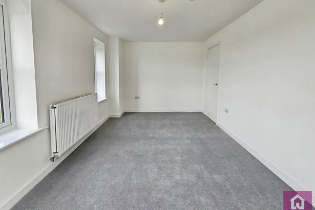 8, Blackthorn Grove, Flintshire photo 3