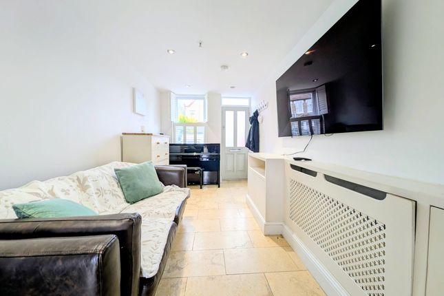 150b South Park Road, London photo 2