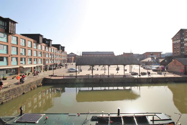 Flat to rent in Barge Arm, The Docks, Gloucester