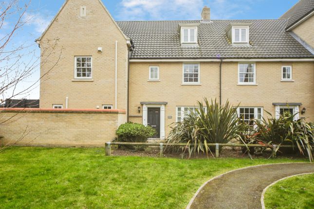 3-bed house on 28, Walne Close, Woodbridge, £325,000