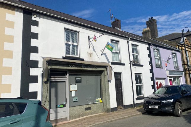 Thumbnail Commercial property for sale in Y Sgwar, Tregaron