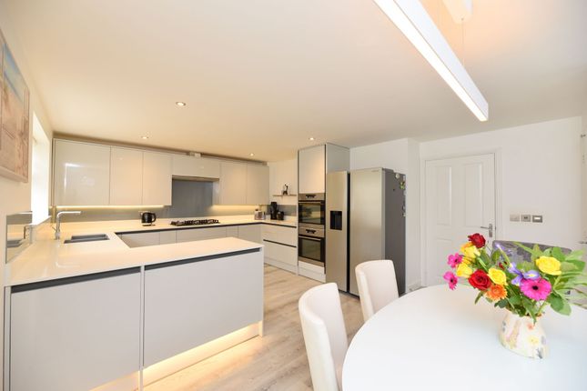 29 Devon Drive, Biggleswade photo 2