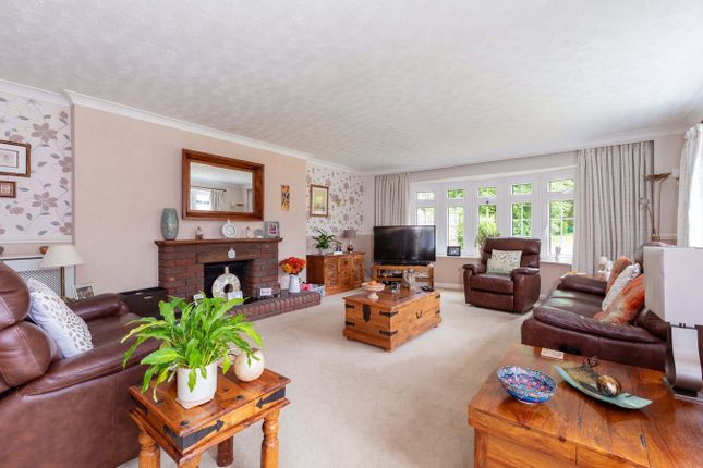 Chatsworth, Altwood Bailey, Maidenhead photo 4