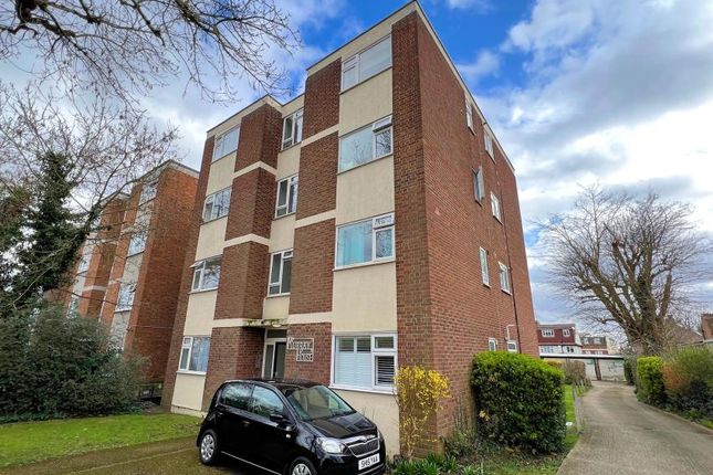 Thumbnail Flat for sale in Torrington Park, North Finchley