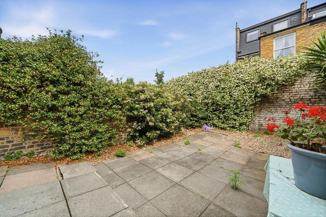 36, Bovingdon Road, London photo 4