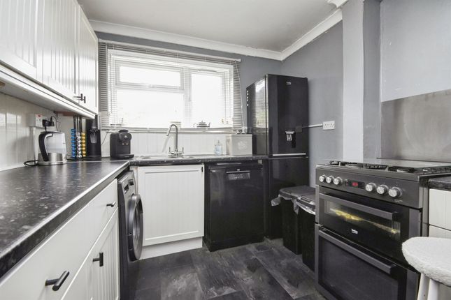 36, Queensway, Ongar photo 4