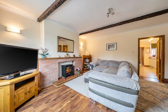 5, Dearne Royd, Huddersfield photo 4