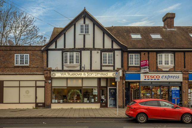 1-bed flat on 352a, Malden Road, Worcester Park, £310,000