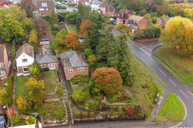 2-bed bungalow on Waterside, Chesham, £500,000