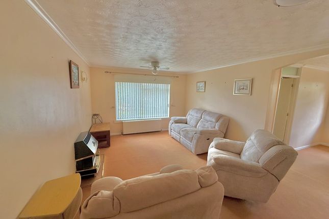 Plantation Way, Whitehill photo 3
