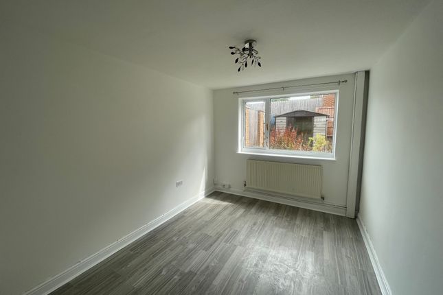 20, Nottingham photo 4