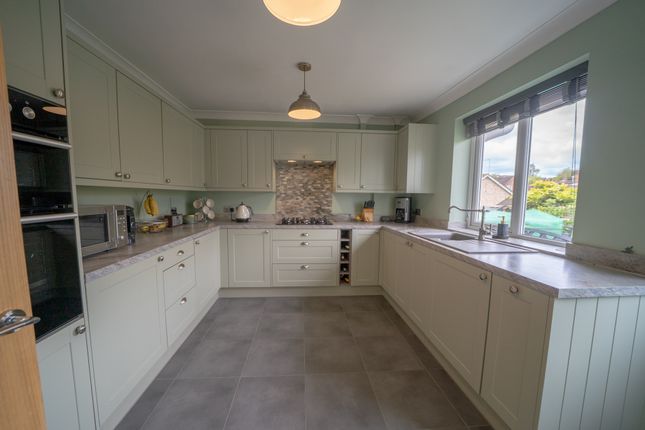 9 Grovedale Close, Norwich photo 3