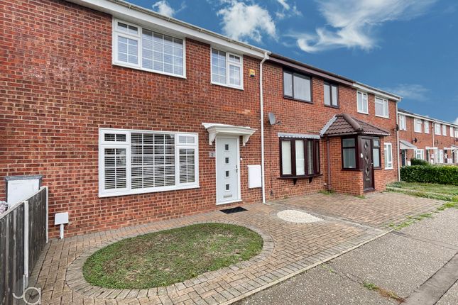 3-bed terraced on Don Court, Witham, £300,000