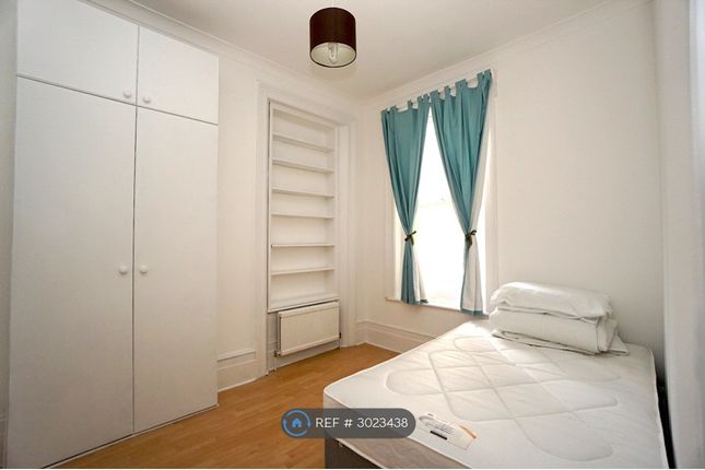 Wray Crescent, London photo 5
