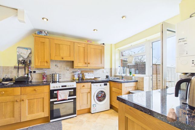 51 Test Road, Lancing photo 3