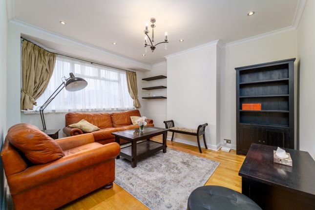 Maisonette to rent in Connell Crescent, Park Royal
