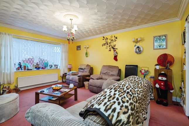 42, Elm Avenue, Great Yarmouth photo 4