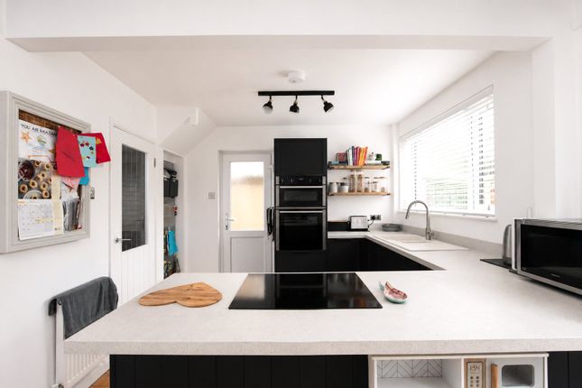 17, Binhay Road, Yatton photo 4