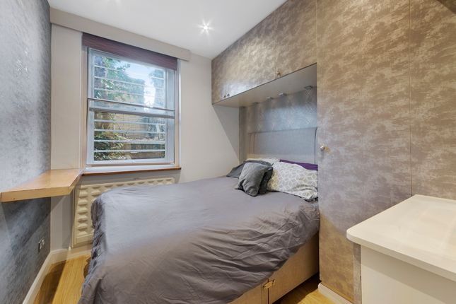 Flat to rent in Sinclair Road, London