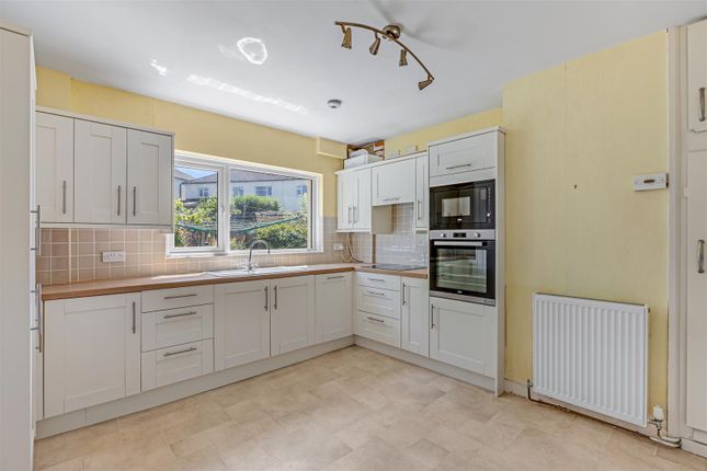 3-bed house on 25, The Crescent, Ilkley, £260,000