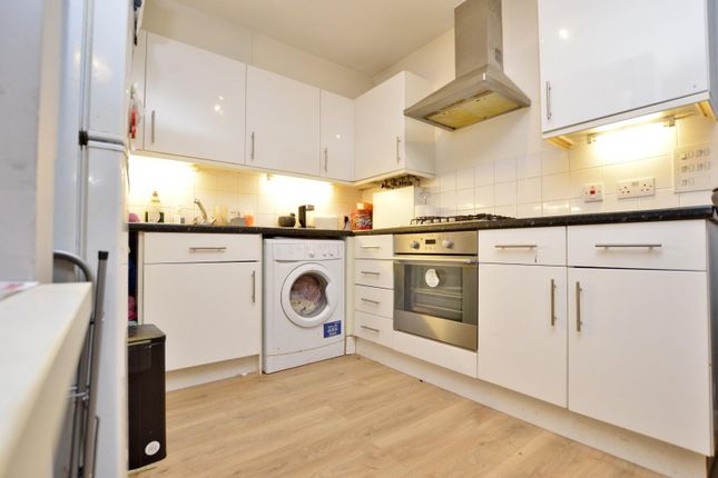 Flat 14 Springate House, 117, Walton Road, Manor Park photo 3