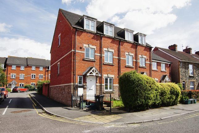 Thumbnail End terrace house for sale in Hanham Road, Bristol, Gloucestershire
