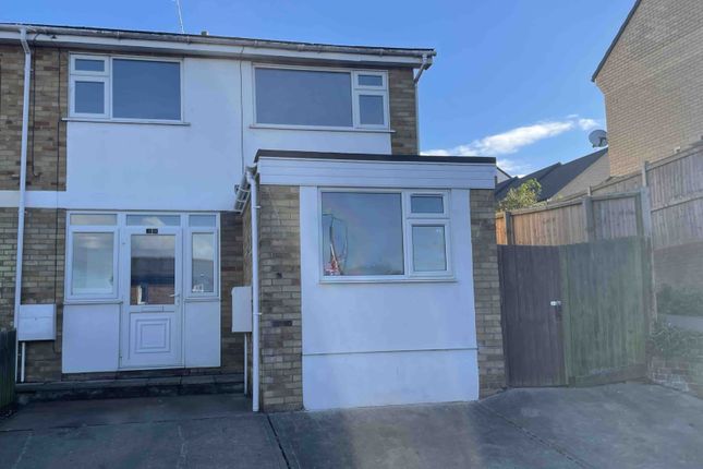 4 Bedroom End-Terraced House In Dockfield Avenue, Dovercourt, Harwich, Co12