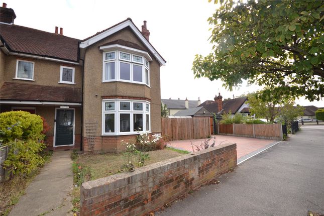 Detached house to rent in Wavell Avenue, Colchester